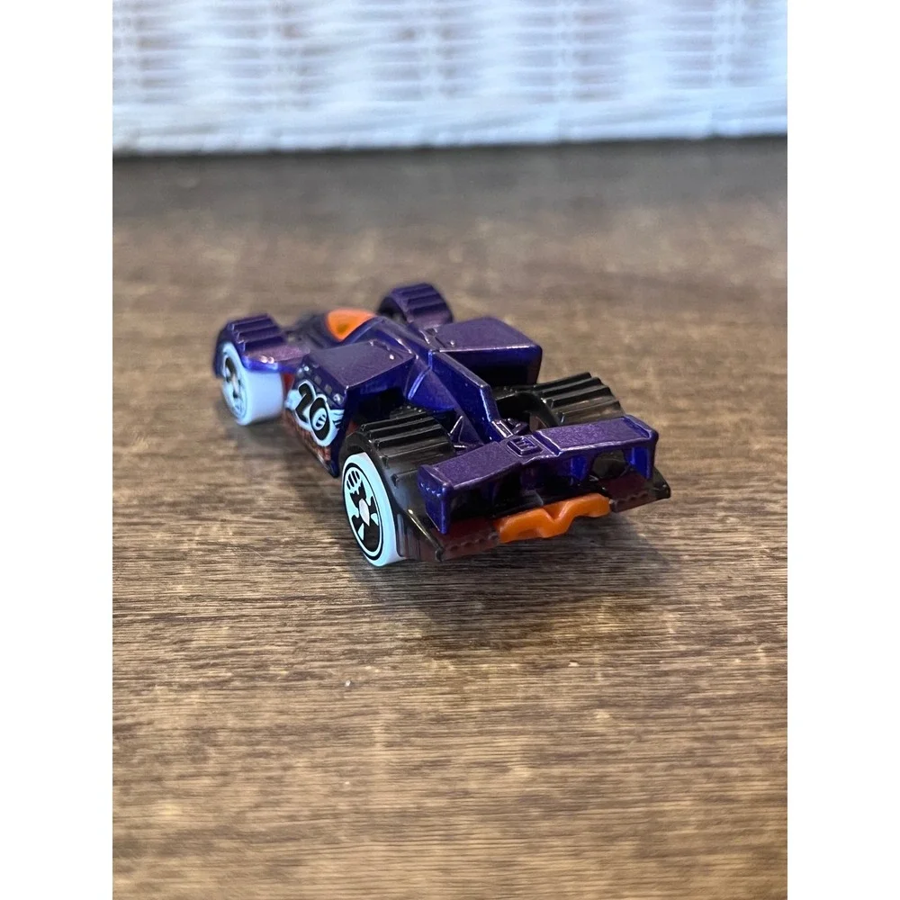 2020 Hot Wheels Happy Halloween! Epic Fast Purple‎ Racer Loose Die Cast EUC